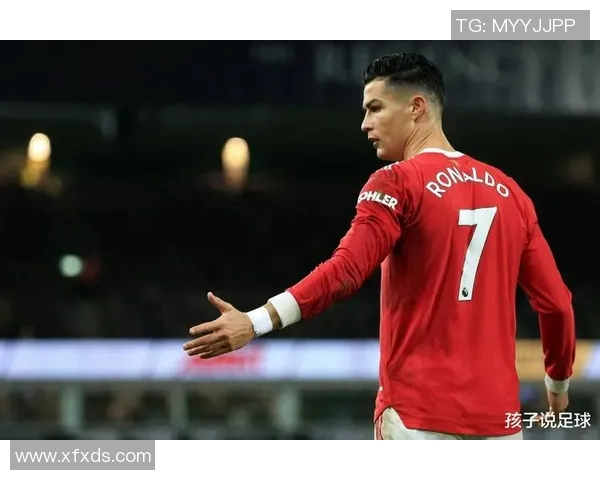 以足球星12号为核心探秘球队崛起背后的荣耀与激情故事 以足球星12号为核心探秘球队崛起背后的荣耀与激情故事